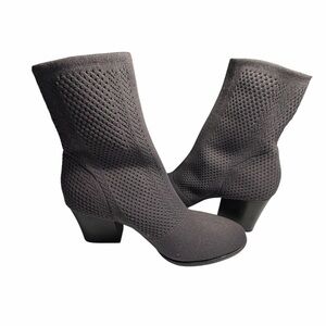 Born Meggs Knit Gray Stretch Knit Block Heel Booties Sz 8